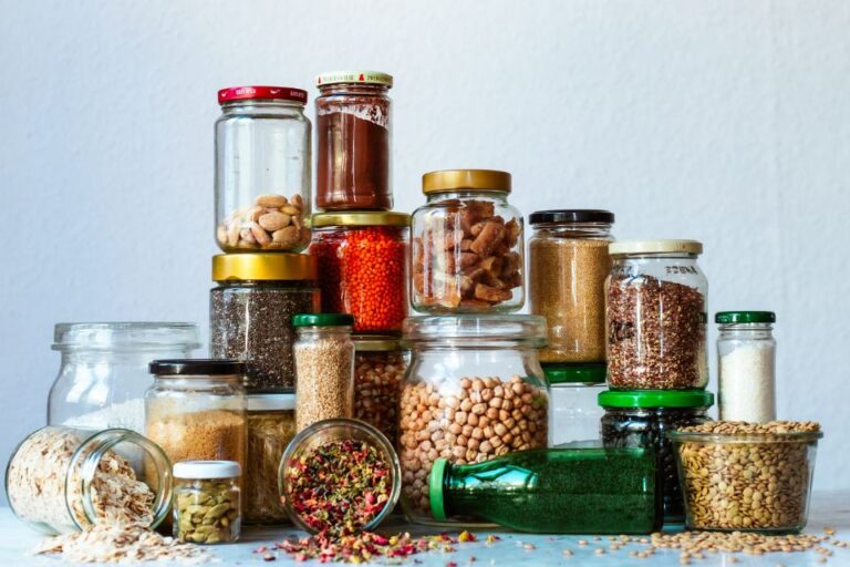 10 Healthy Pantry Staples for Weight Loss